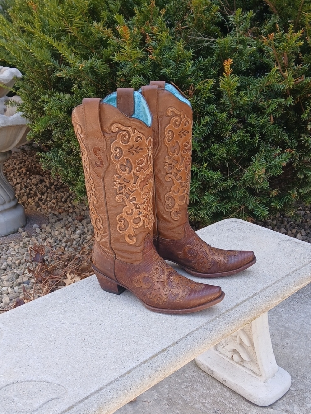 Corral Leather Boot, Detailed Inlay Designs. Sz 9.5 M. C1052